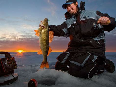 **Wisconsin: A Winter Ice-Fishing Paradise Awaits!**