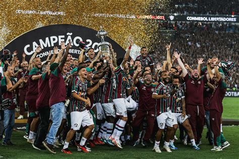 <strong>Fluminense Football Club: O Glória do Tricolor Carioca</strong>