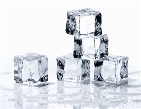 ¡Descubre el funcionamiento de un Ice Maker y disfruta de cubos de hielo perfectos!