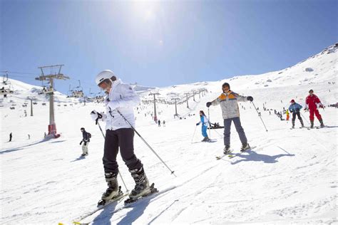 ¡Revoluciona tus pistas de esquí con las mejores maquinas de hacer nieve!