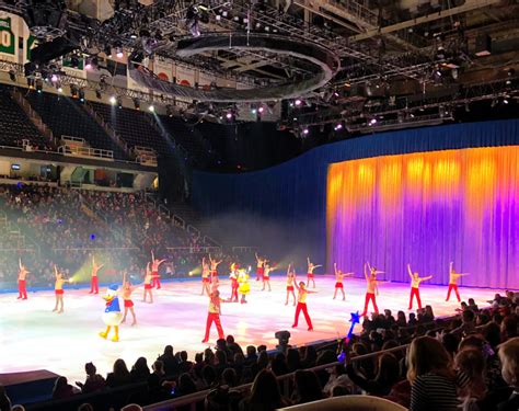 ¡Sumérgete en el mágico mundo de Disney on Ice en Laredo, Texas!