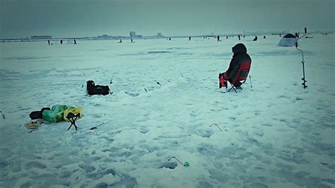 Ледяная лачуга на продажу: наслаждайтесь зимней рыбалкой без суеты