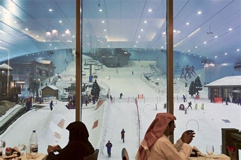 لماذا تعتبر مصانع الثلج في دبي استثمارًا مربحًا للغاية اليوم؟