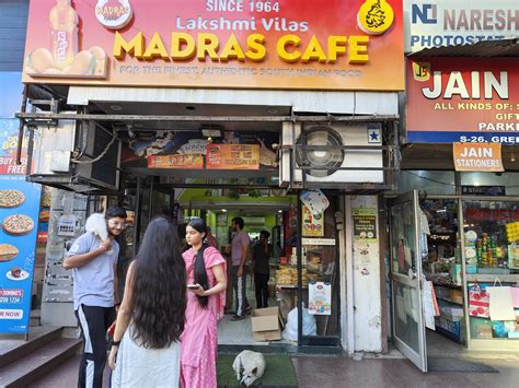 रंगीन मसालों की खुशबू: आइस स्पाइस इंडियन स्ट्रीट फूड कैफे में एक स्वादिष्ट यात्रा