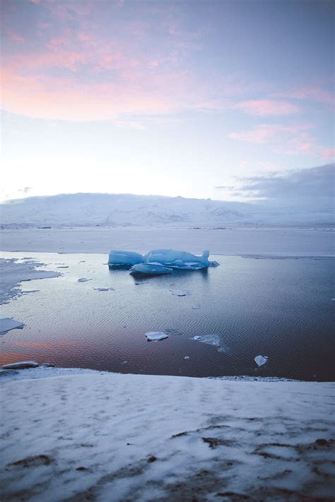ชมความงามสีชมพูของธารน้ำแข็งแห่งใหม่ในแอนตาร์กติกา