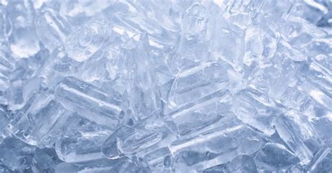 น้ำแข็งก้อนยักษ์ ก้อนใหญ่กว่ากำปั้น อร่อยสดชื่นกว่าเดิมกับเครื่องทำน้ำแข็งก้อนยักษ์