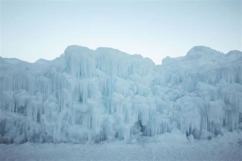 มาสัมผัสความมหัศจรรย์แห่งปราสาทน้ำแข็งในเมือง Cripple Creek รัฐ Colorado