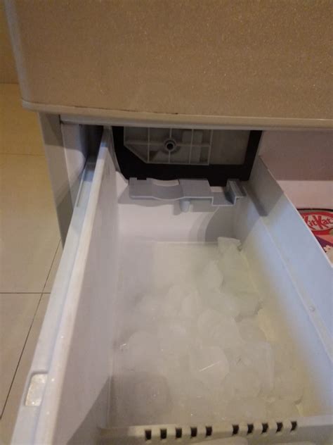 แก้ไขปัญหาก้อนน้ำแข็งในตู้เย็น Frigidaire ที่มีเสียงดัง