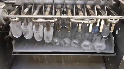 冰块制造机抽屉在台面下的使用指南