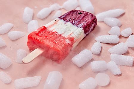 冰棒机里的夏天，冰爽、甜蜜、感动