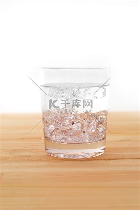 品味生活，从一杯纯净好冰开始