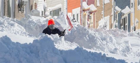 打造 зимнего чуда: путеводитель по выбору машины для производства снега в Канаде