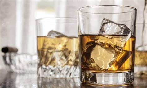 溶解在威士忌中的冰：點燃您靈魂的液體靈感