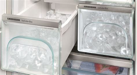 畅享冰爽时刻，内置制冰机让您的生活更便利
