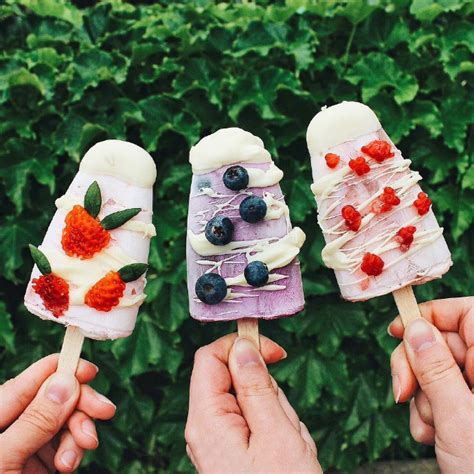 草莓冰淇淋滑行手套：夏日消暑神器，解锁夏日趣味新玩法！