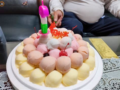 蓝色铃铛生日蛋糕冰淇淋，分享你的美好时光！