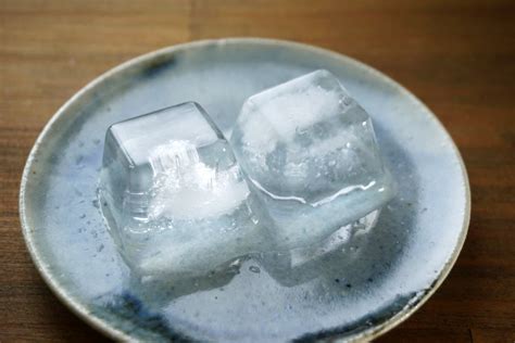 薄氷トレイで作る氷が溶けにくい理由