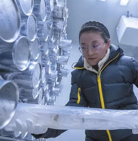 走进冰的世界：探索冰炸机的神奇力量