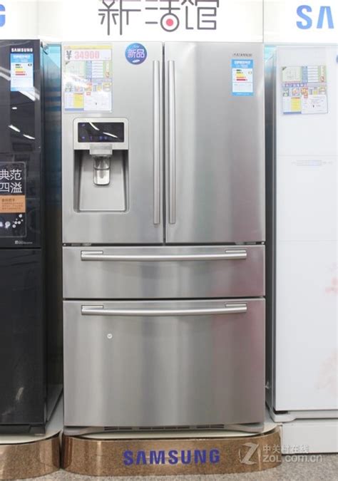 革新你的廚房：擁抱配備製冰機和飲水機的冰箱，享受沁涼暢快和便利生活