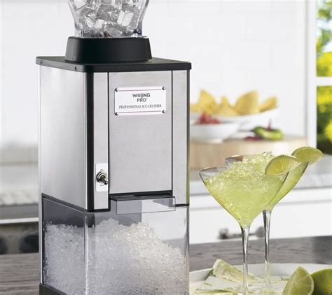  **[Crushed Ice Machine: Your Perfect Iced Companion]**