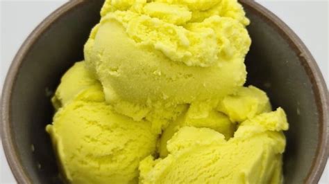  **Honeydew Ice Cream: A Refreshing Treat with Hidden Health Benefits** 