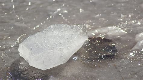  น้ำแข็งเหลว: เทคโนโลยีสุดล้ำ เพื่อความเย็นฉ่ำที่คุณสัมผัสได้ 