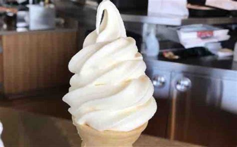  ソフトクリーム：日本の冷たく甘い夏の定番 