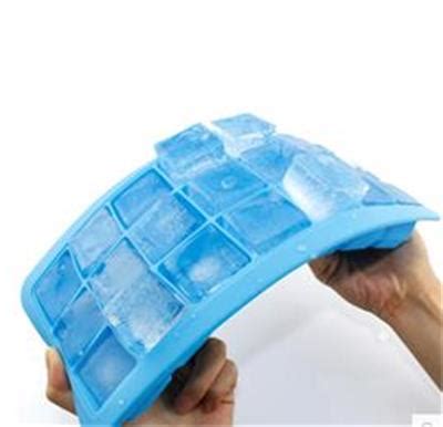  方 向 冷 冻 冰 格： 革 命 性 的 製 冰 体 验 