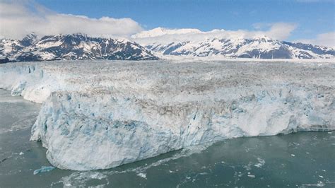  氷河の鼓動：カーフレジェンドの物語 