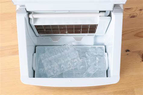  革新的な氷体験：Kidia クリアアイスメーカーで上質な時間を 