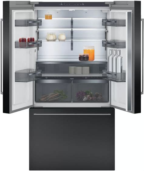  黑色的冰箱，制冰机 —— 美观又实用 