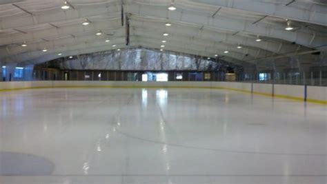  Chapman Hill Ice Rink: Where Dreams Glide with Every Stroke 