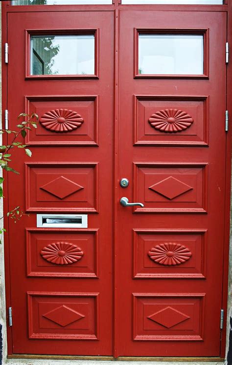 Dörrarna för den nya eran: Röd ytterdörr