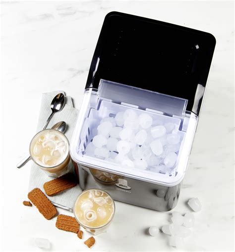  DOMO: A Refreshing Revolution in Ice Making