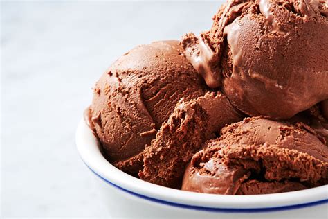  Exploring the Sweet Delights of Chocolate Ice Cream: A Comprehensive Guide 