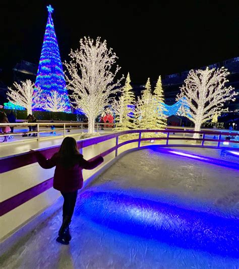 Huntsville, Alabama: Your Guide to Enchanting Ice Rinks 