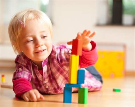  Leksaker 1 5 År: Hjälp Ditt Barn att Utvecklas och Ha Kul! 