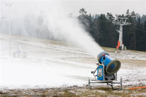  Mesin Pembuat Salju: Mesin Ajaib untuk Musim Dingin yang Penuh Kesenangan 