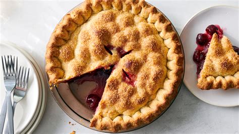  Pie & Ice Cream: A Sweet and Savory Guide 