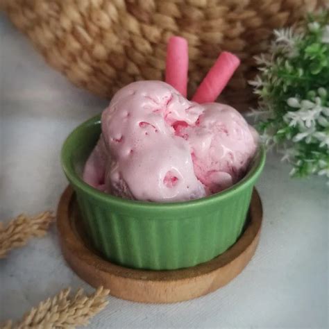  Resep Strawberry Ice Cream Sederhana dan Menyegarkan 