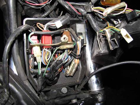 1984 honda goldwing fuse box location 