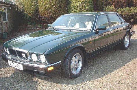 1993 Jaguar XJ6 Concept and Owners Manual