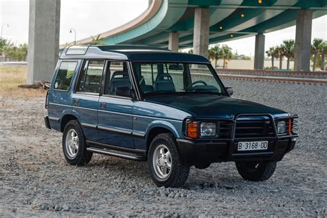 1993 Land Rover Discovery Owners Manual and Concept
