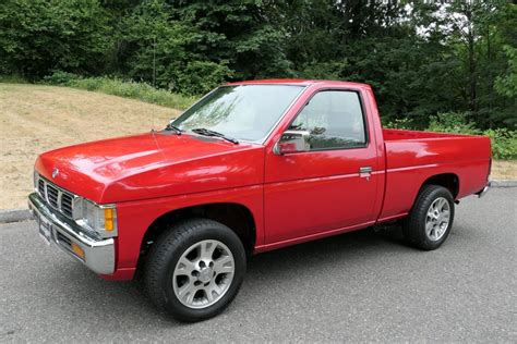 1995 Nissan Pickup Owners Manual