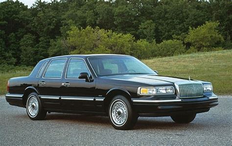 1996 Lincoln Town Car Concept and Owners Manual