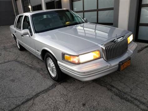 1997 Lincoln Continental Concept and Owners Manual