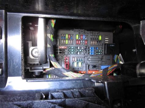 2000 bmw 528i fuse box location 