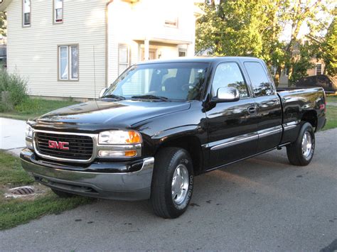 2000 GMC Sierra Concept and Owners Manual
