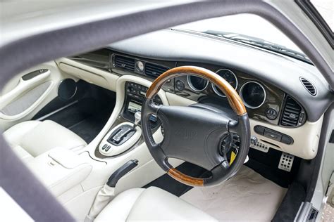 2000 Jaguar XJR Interior and Redesign