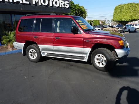 2000 Mitsubishi Montero Concept and Owners Manual